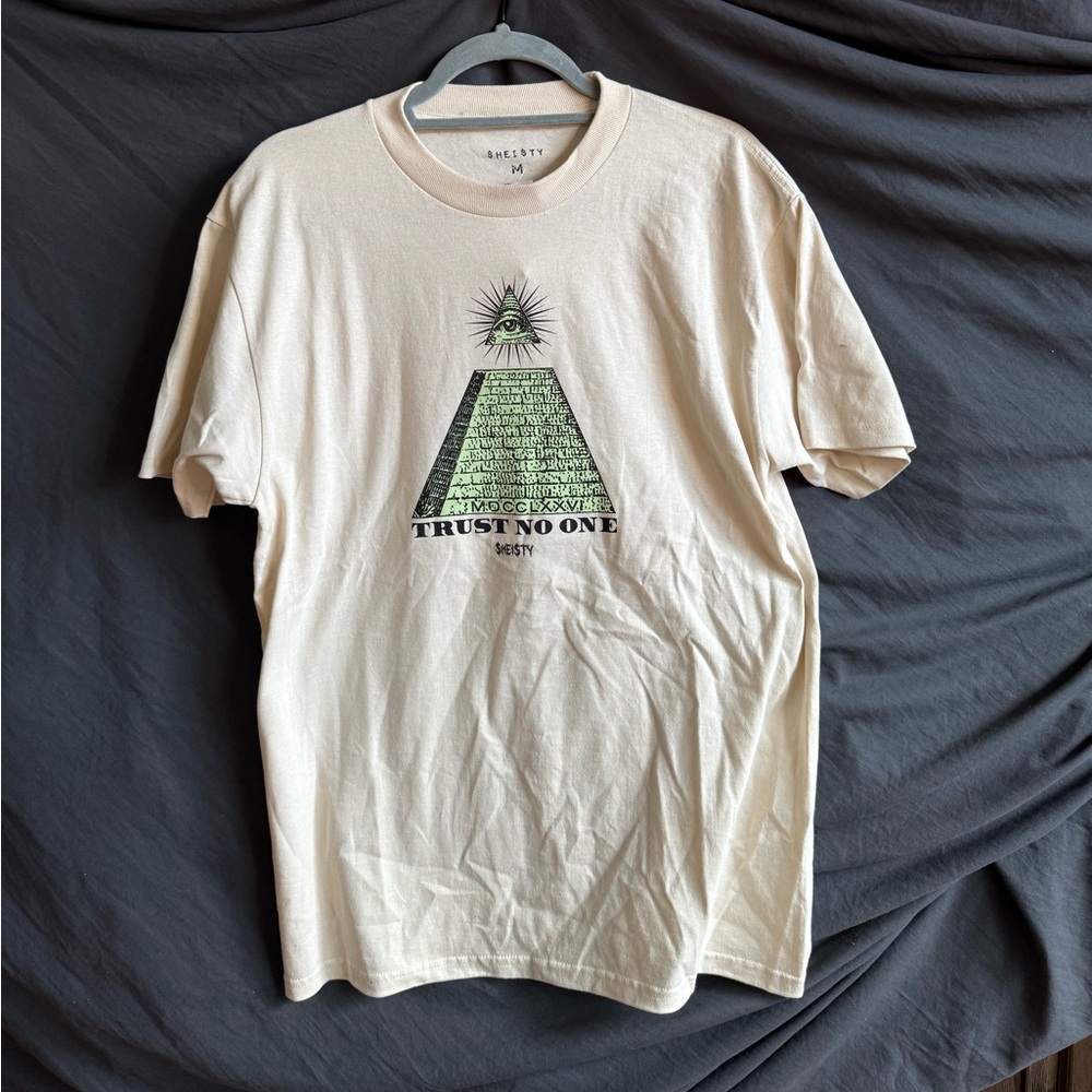 Trust No One Graphic Tee - Cream